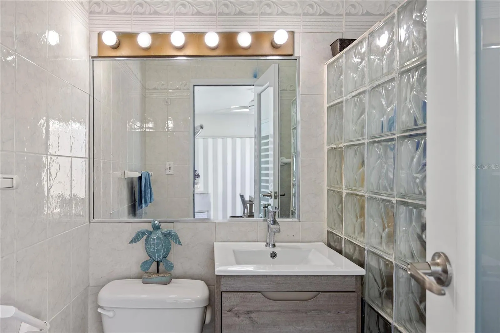 Bathroom Bathroom