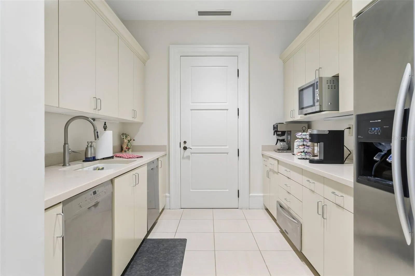 Castillo Kitchen