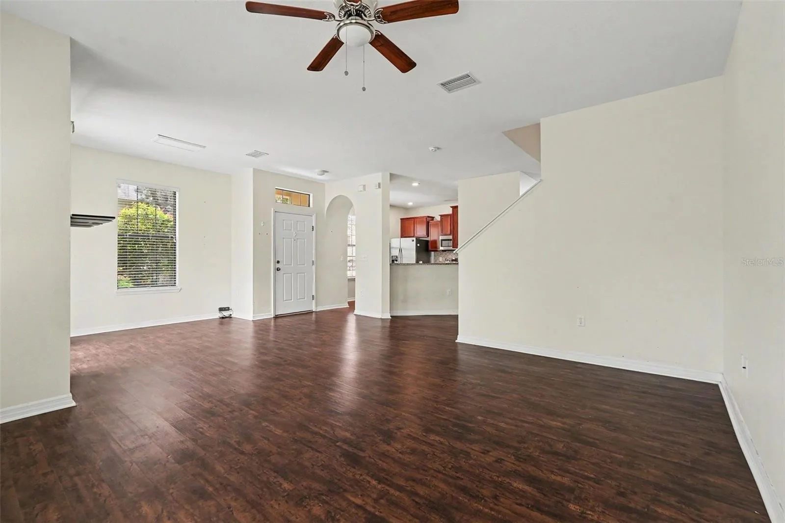 5520 Kinglethill Dr, Lithia FL 33547 - Loving Room/Dining Area