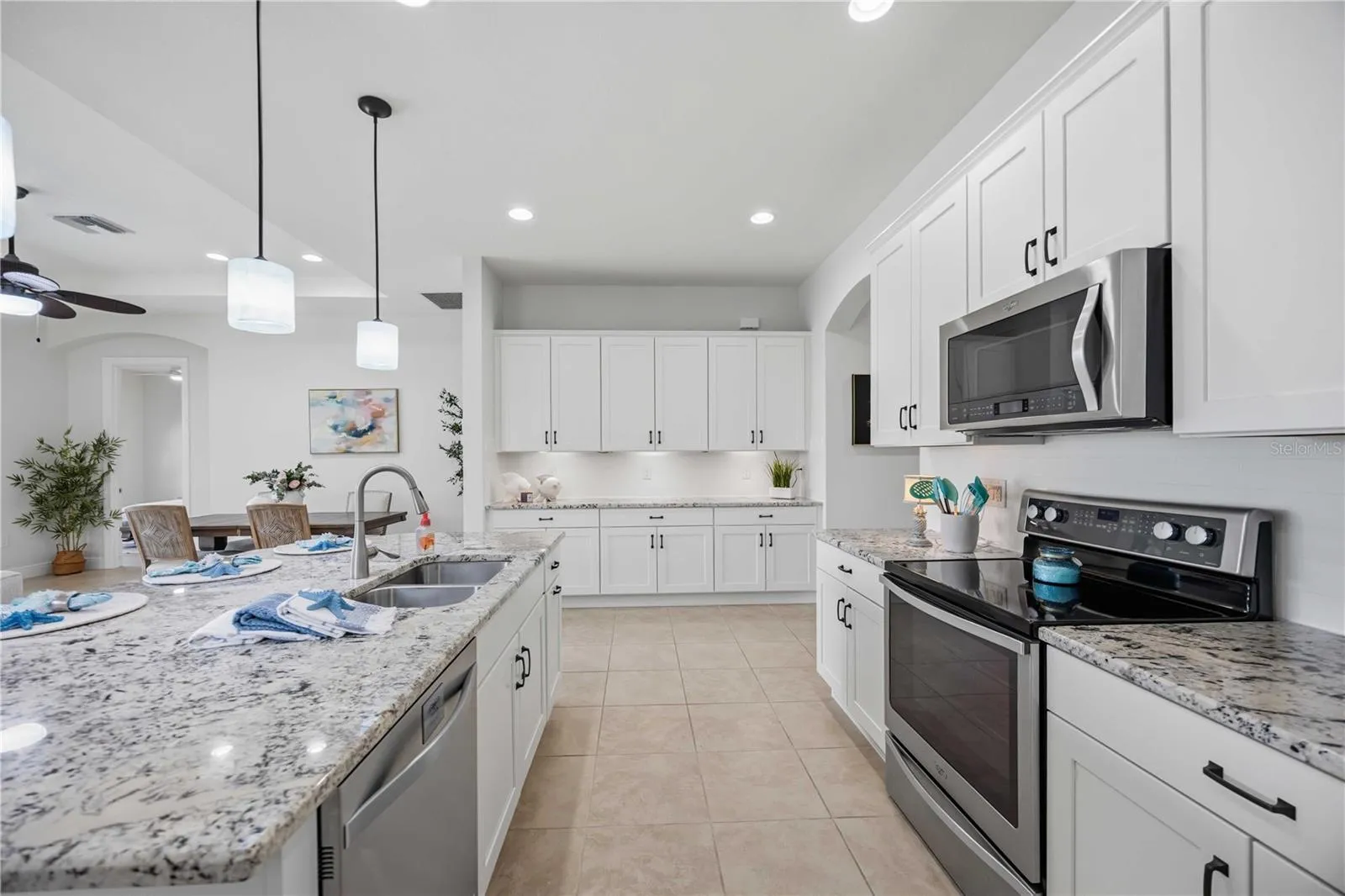 Stunning Kitchen - great entertaining space.