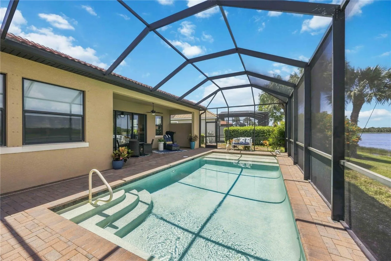 he pool overlooks water and Greenbelt -  no one can ever build there.
