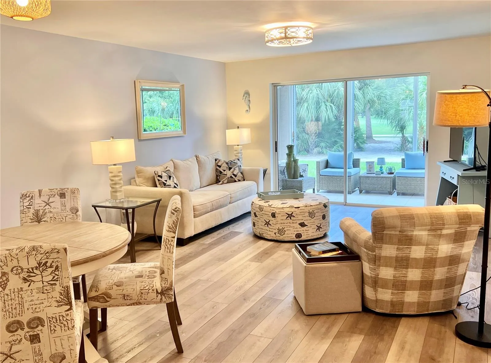 Paint and furnishings in neutral colors.