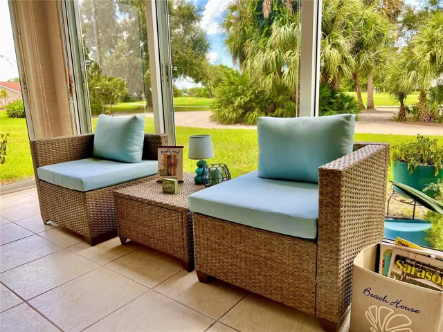 Comfy furniture on the back lansi