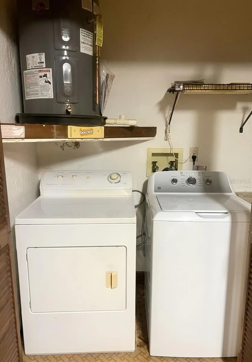 Washer and dryer do stay with the home