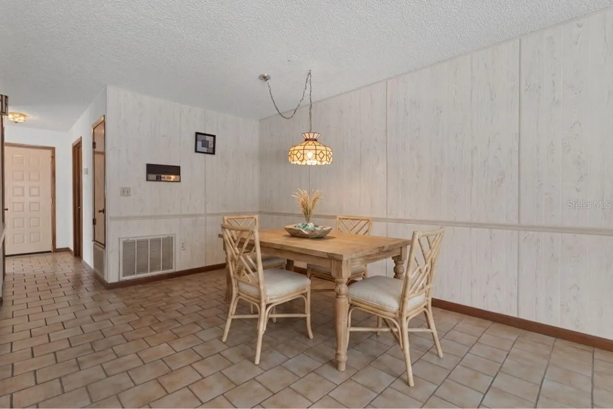 Staged photo of the breakfast nook