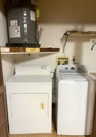 Washer and dryer do stay with the home