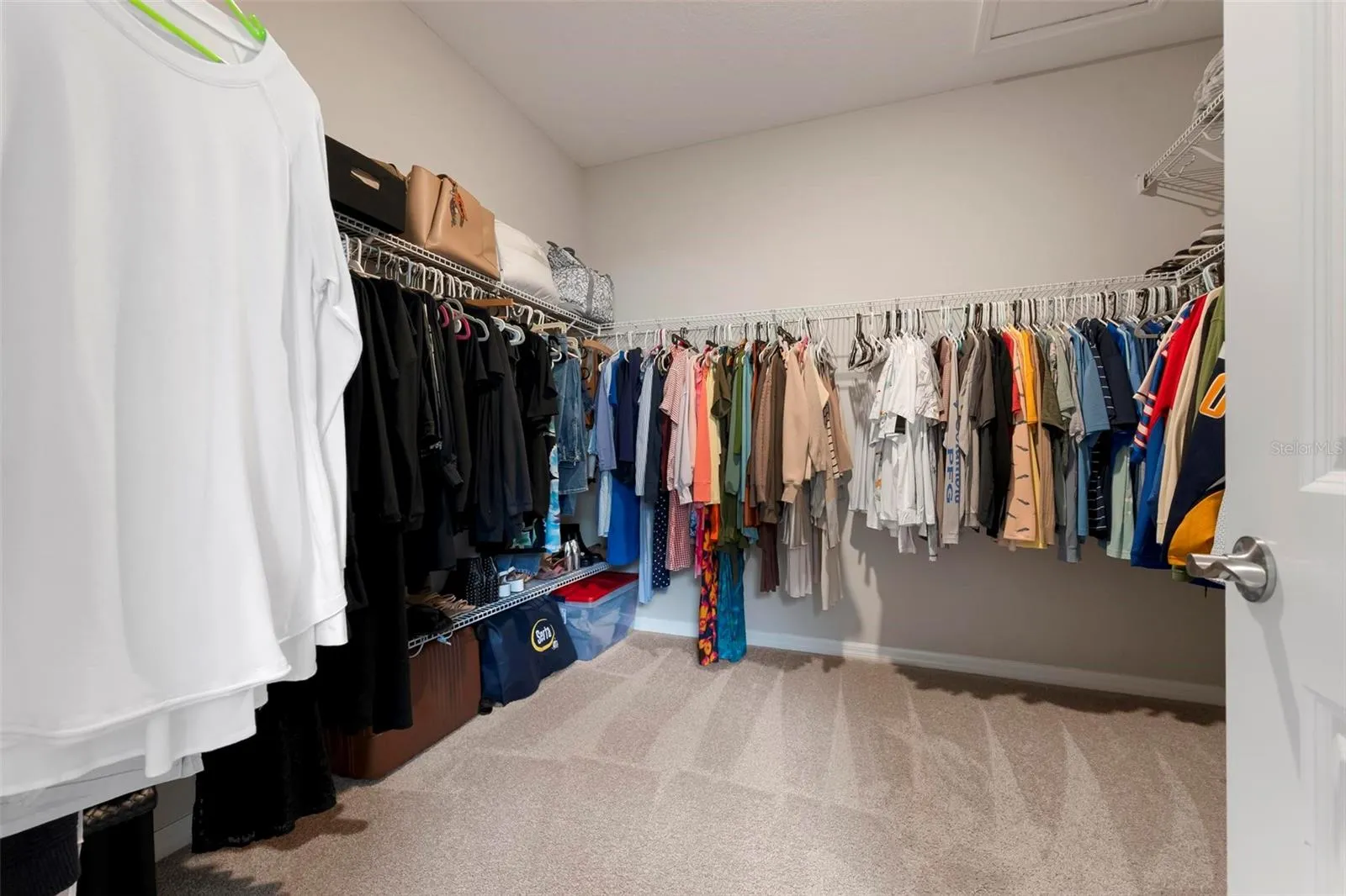 Owner's Walkin closet
