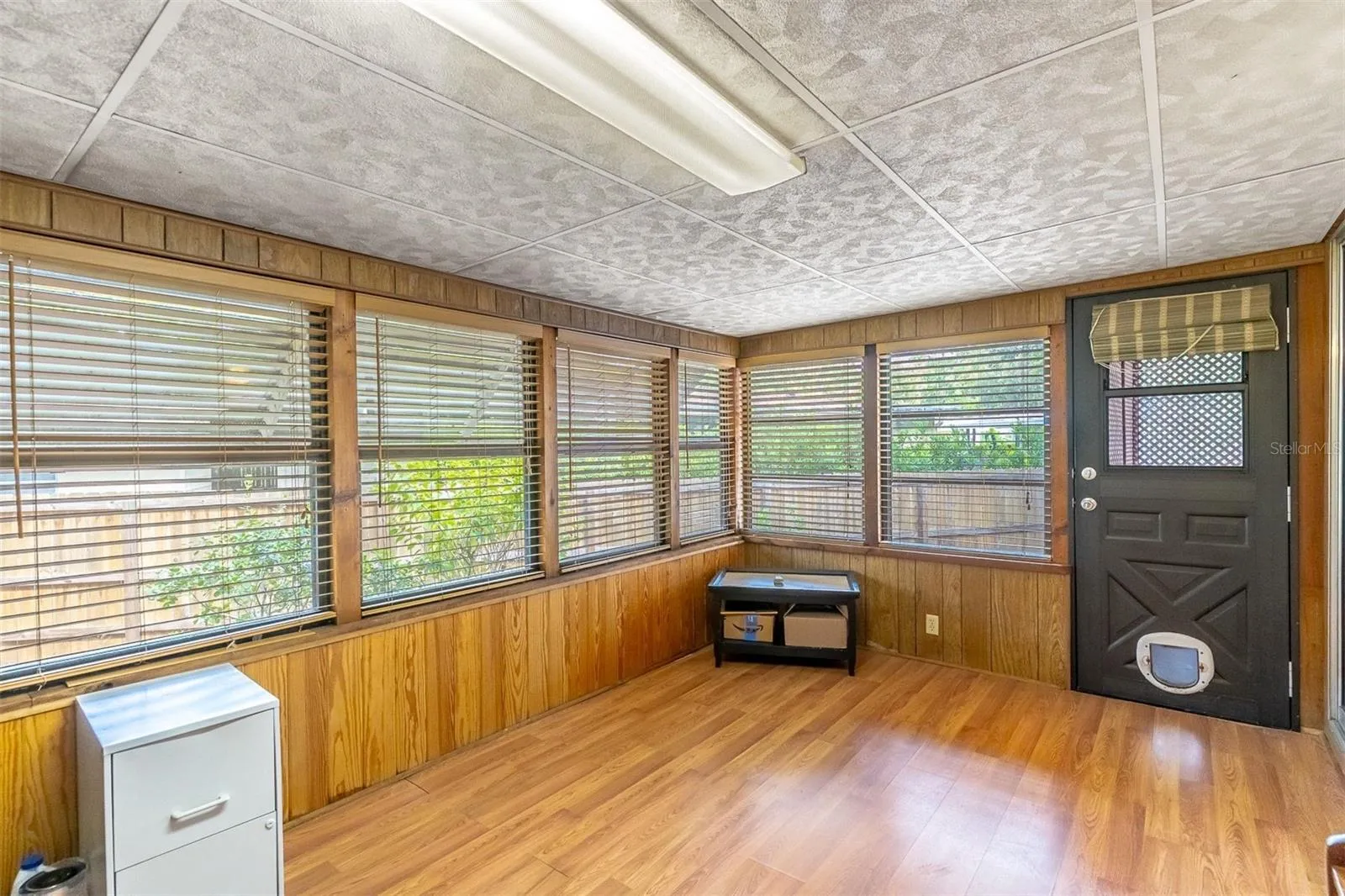 Office or flex space off the primary bedroom