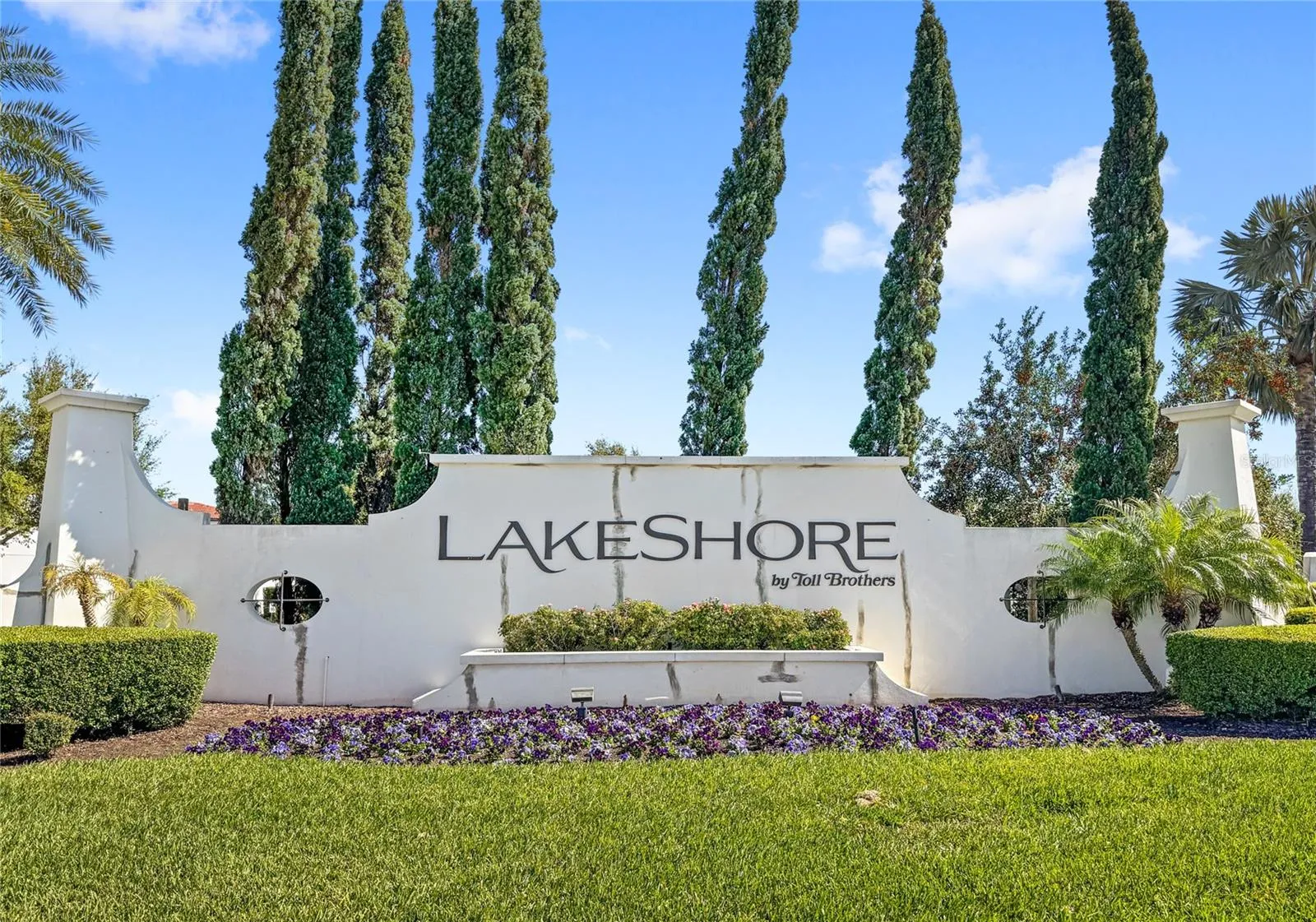 Lakeshore Preserve Community