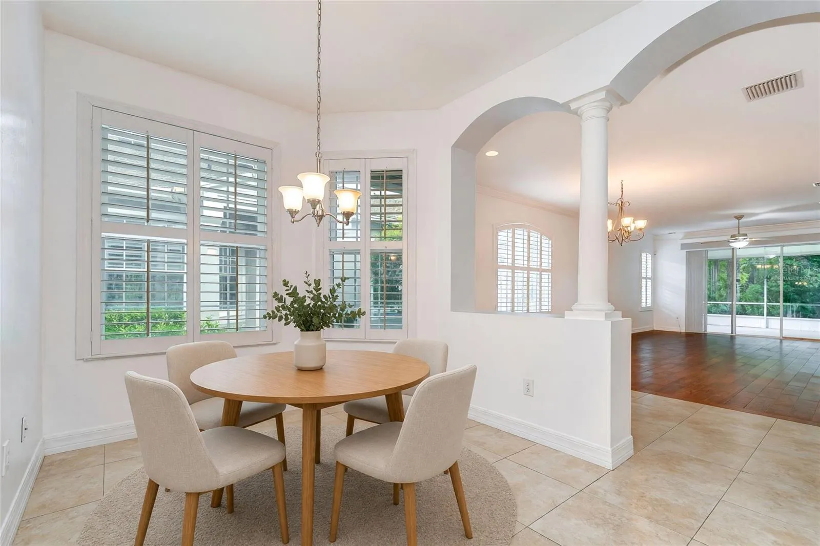 Virtually staged w/ furniture