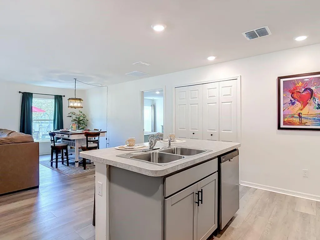 Kitchen dining roomView