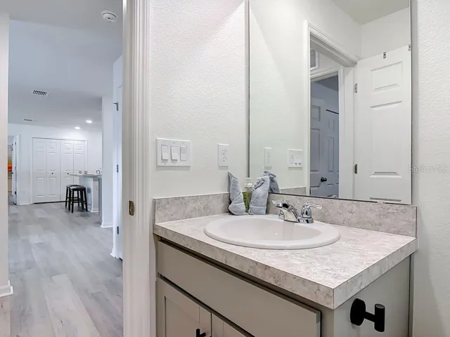 Guest Bath-single vanity