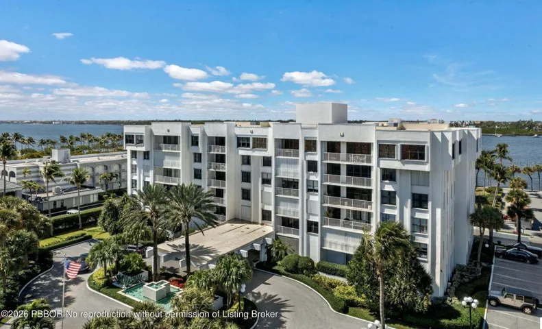 6 Stories w/port cochere