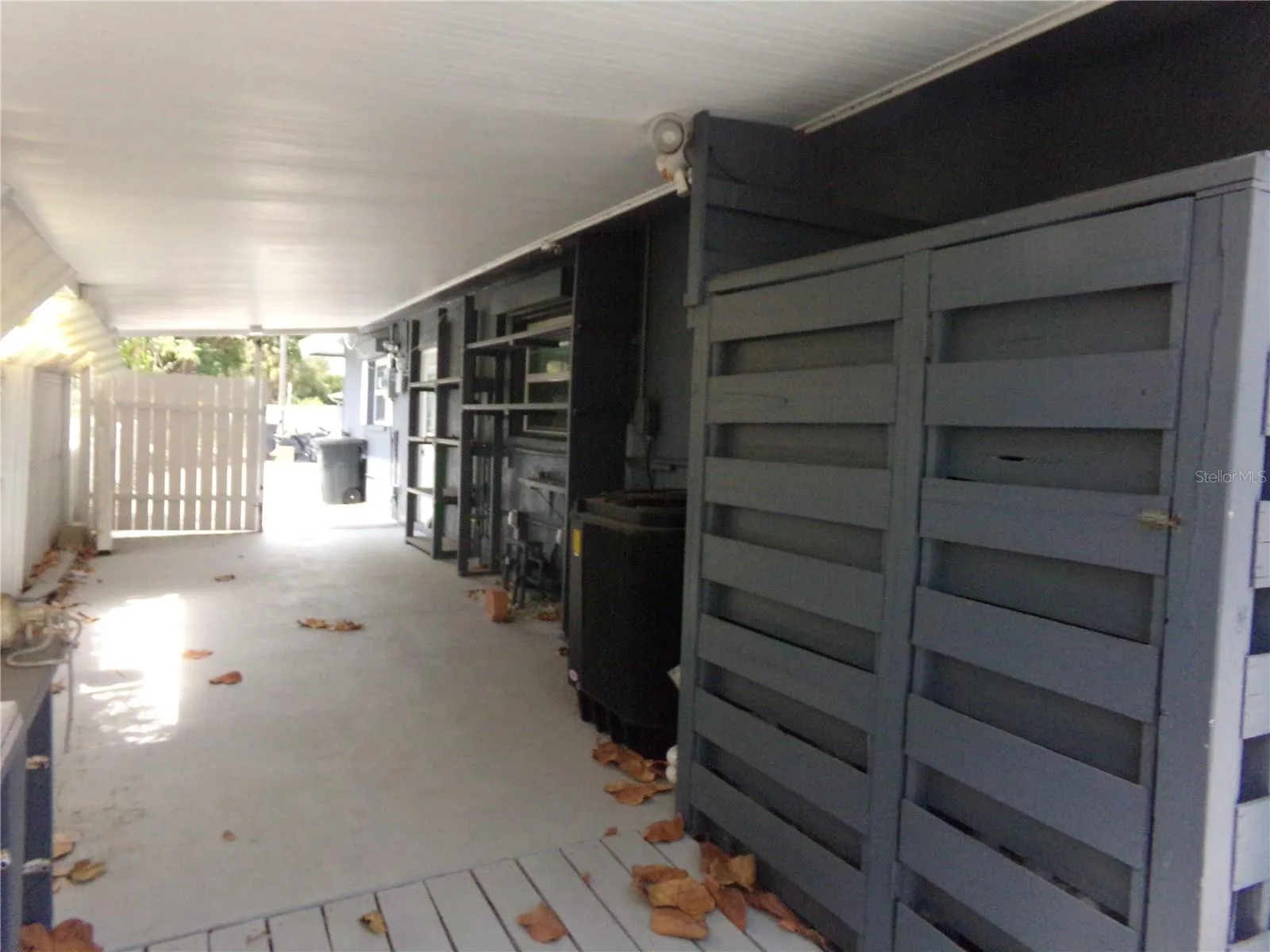 Carport reverse