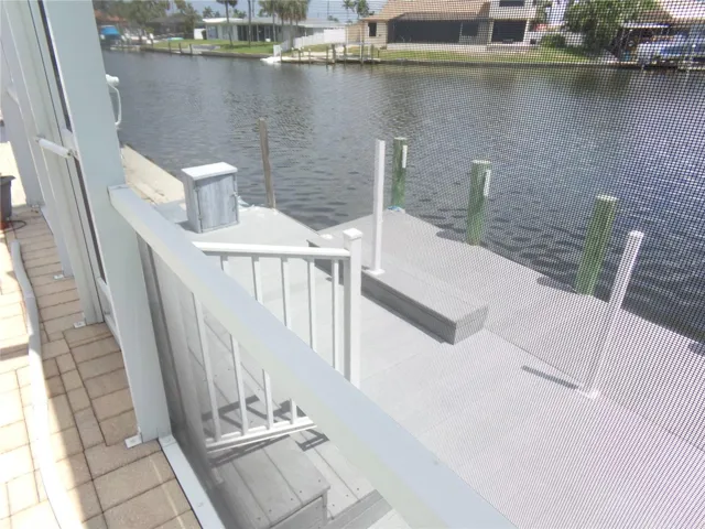 Dock
