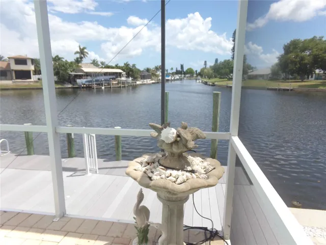 Dock
