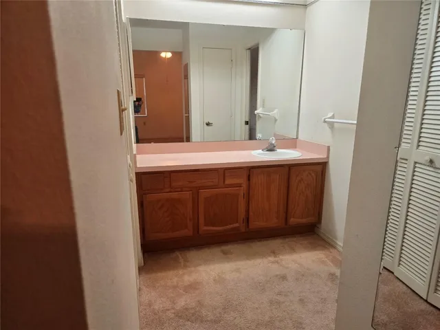 Main bathroom