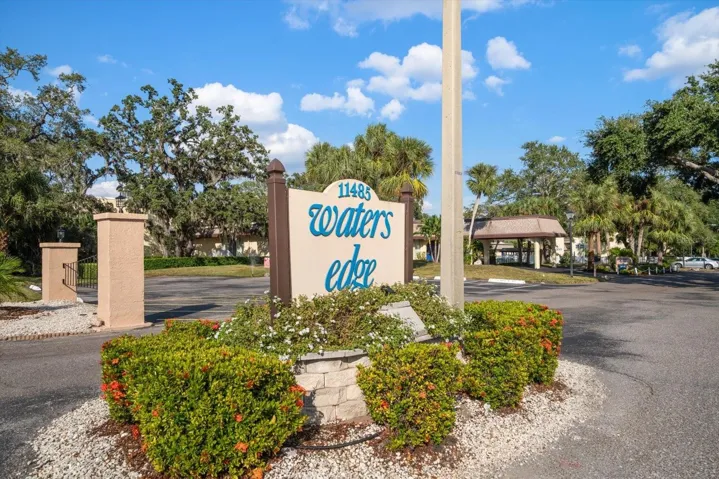BEAUTIFUL COMMUNITY OF WATER'S EDGE