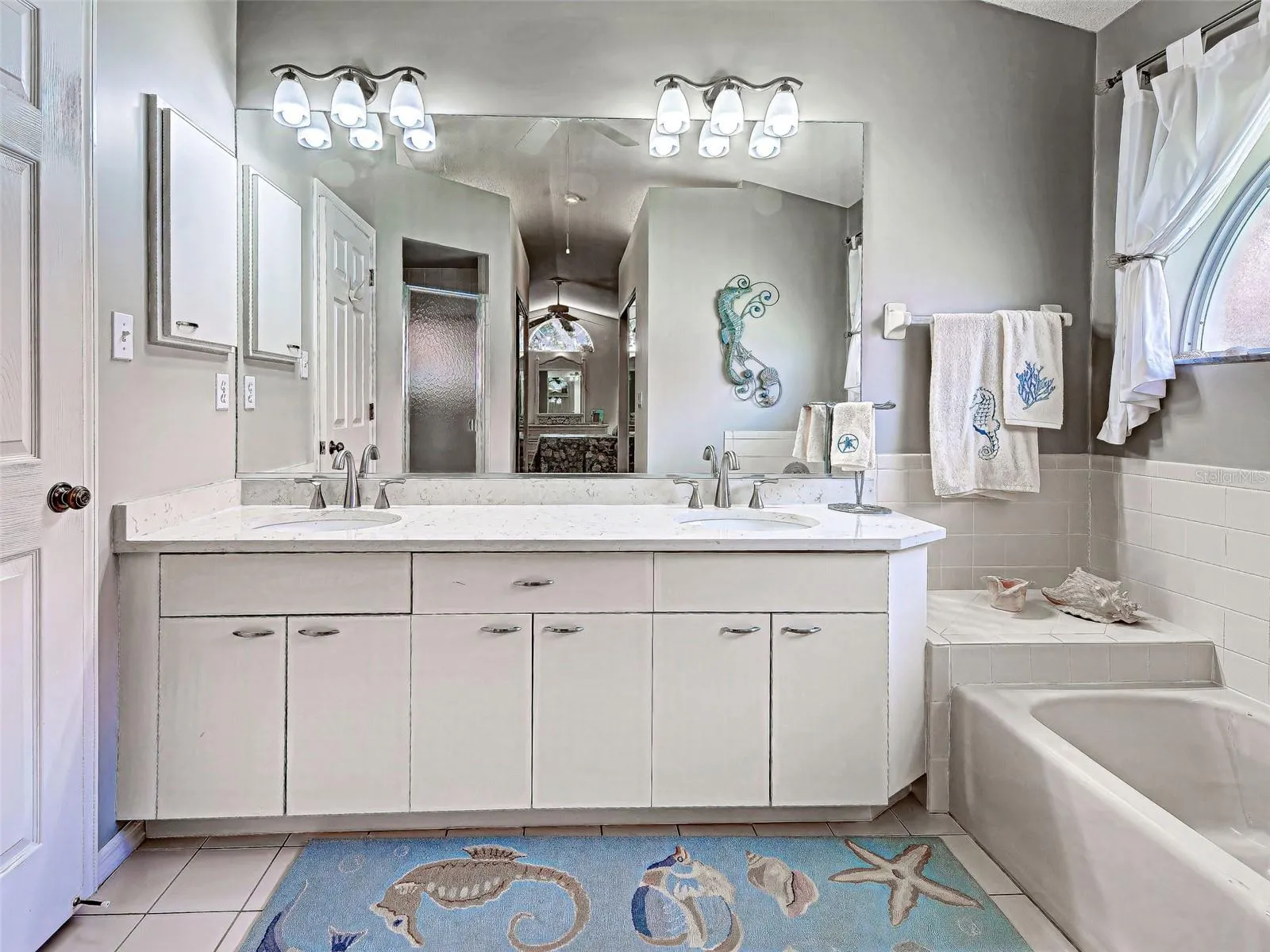 Primary ensuite bathroom.