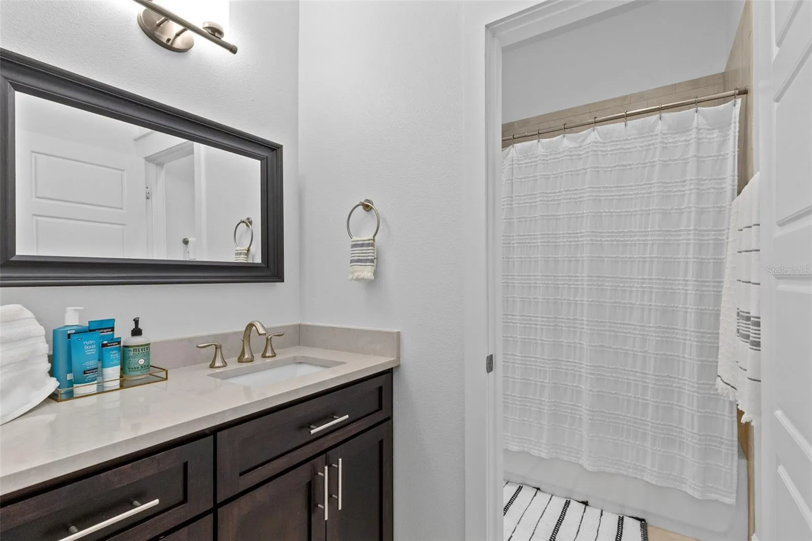 Jack and Jill Bathroom for bedroom 3
