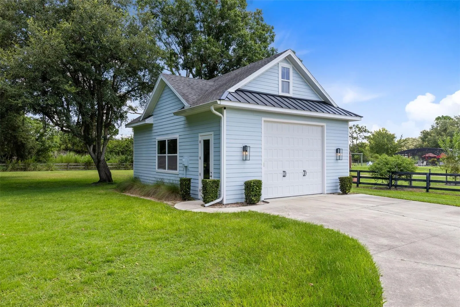 Detached Bonus Garage