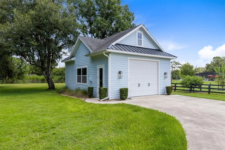 Detached Bonus Garage