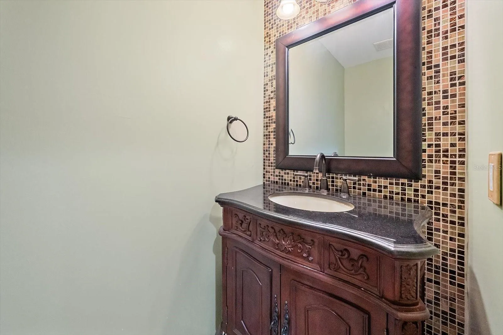 Powder Room1/2 Bathroom