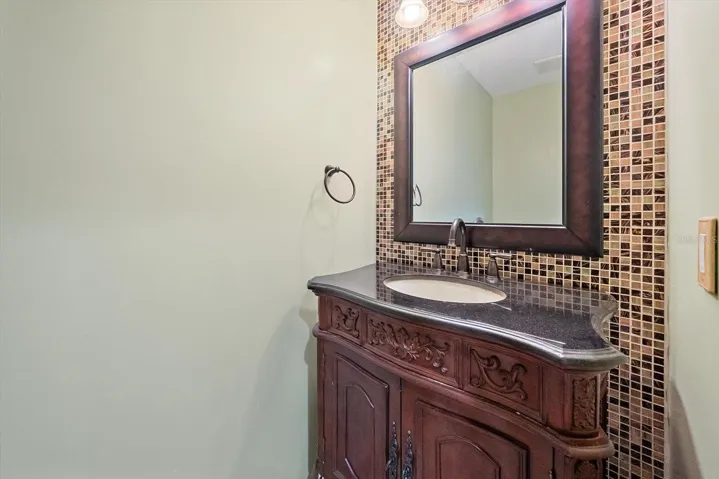 Powder Room1/2 Bathroom