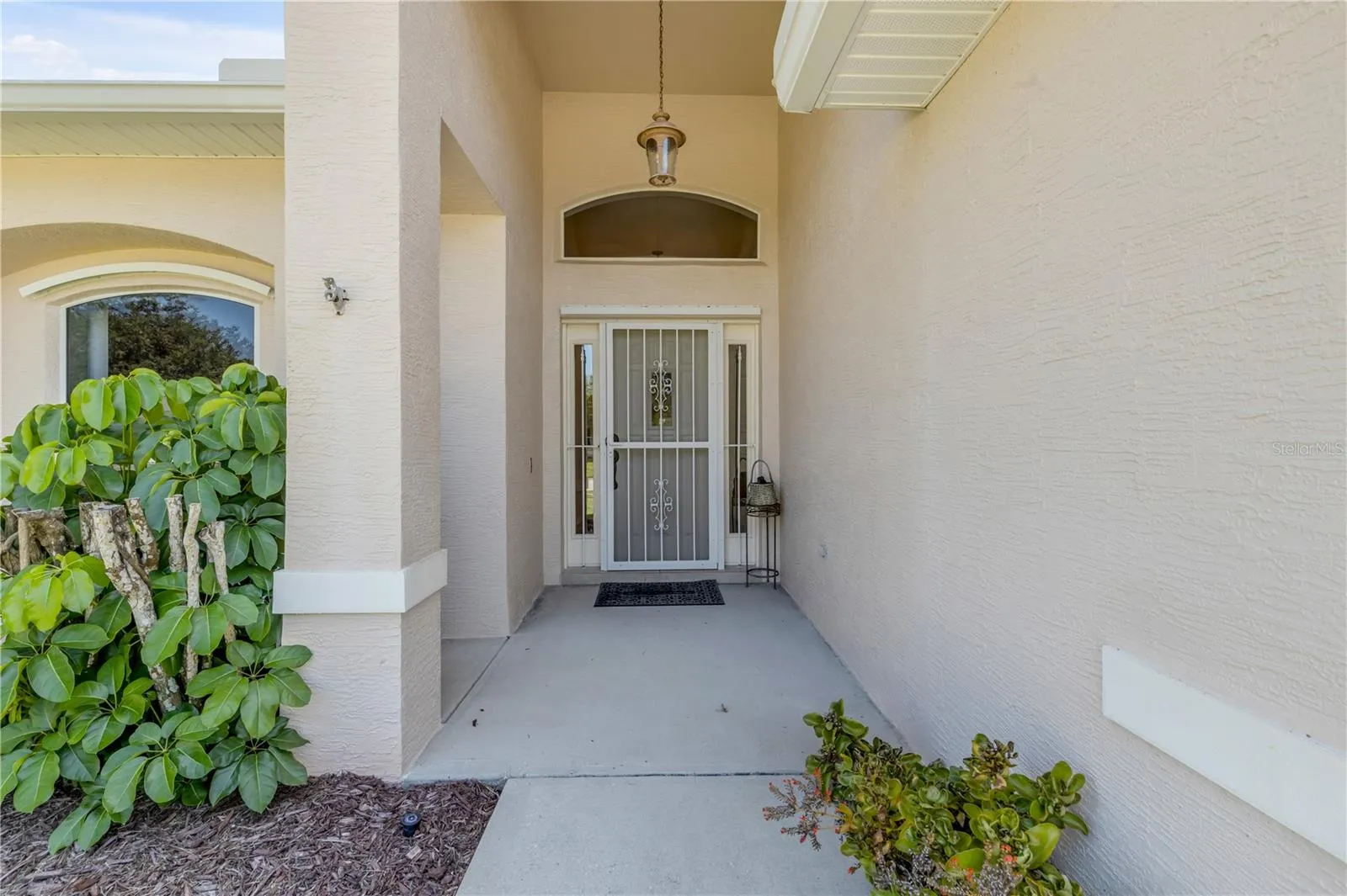 Exterior Front Entry