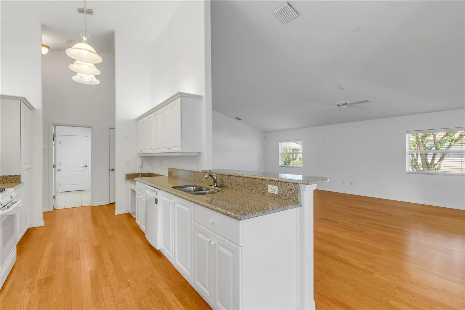 Open Kitchen