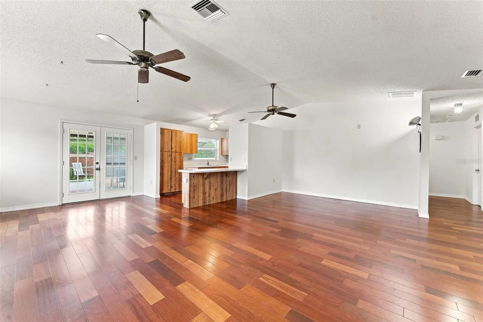 Open Floor Plan!