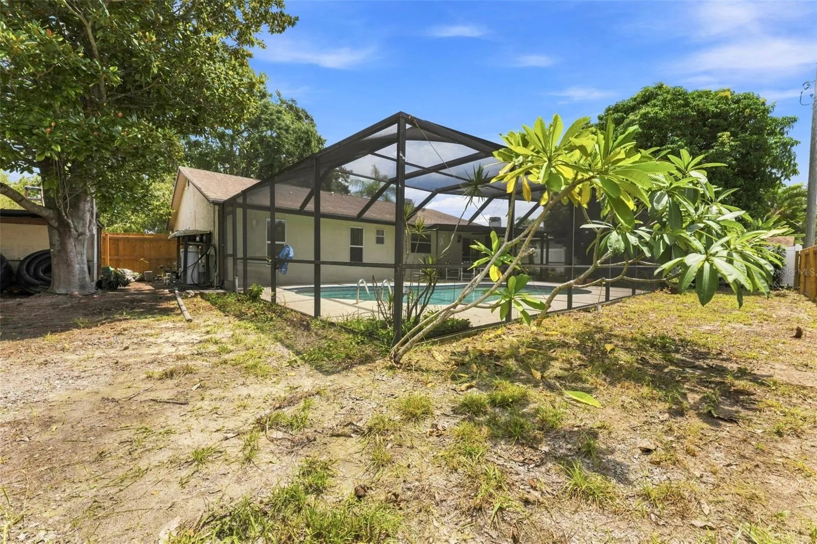 Fully Fenced Yard!