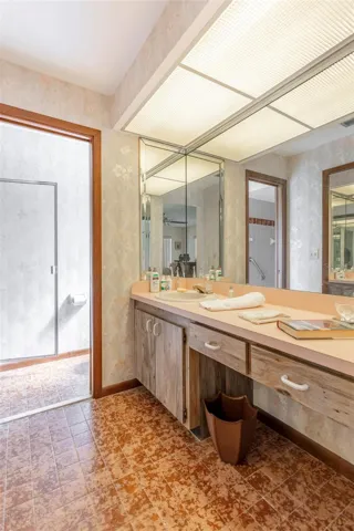 Primary Ensuite Bath