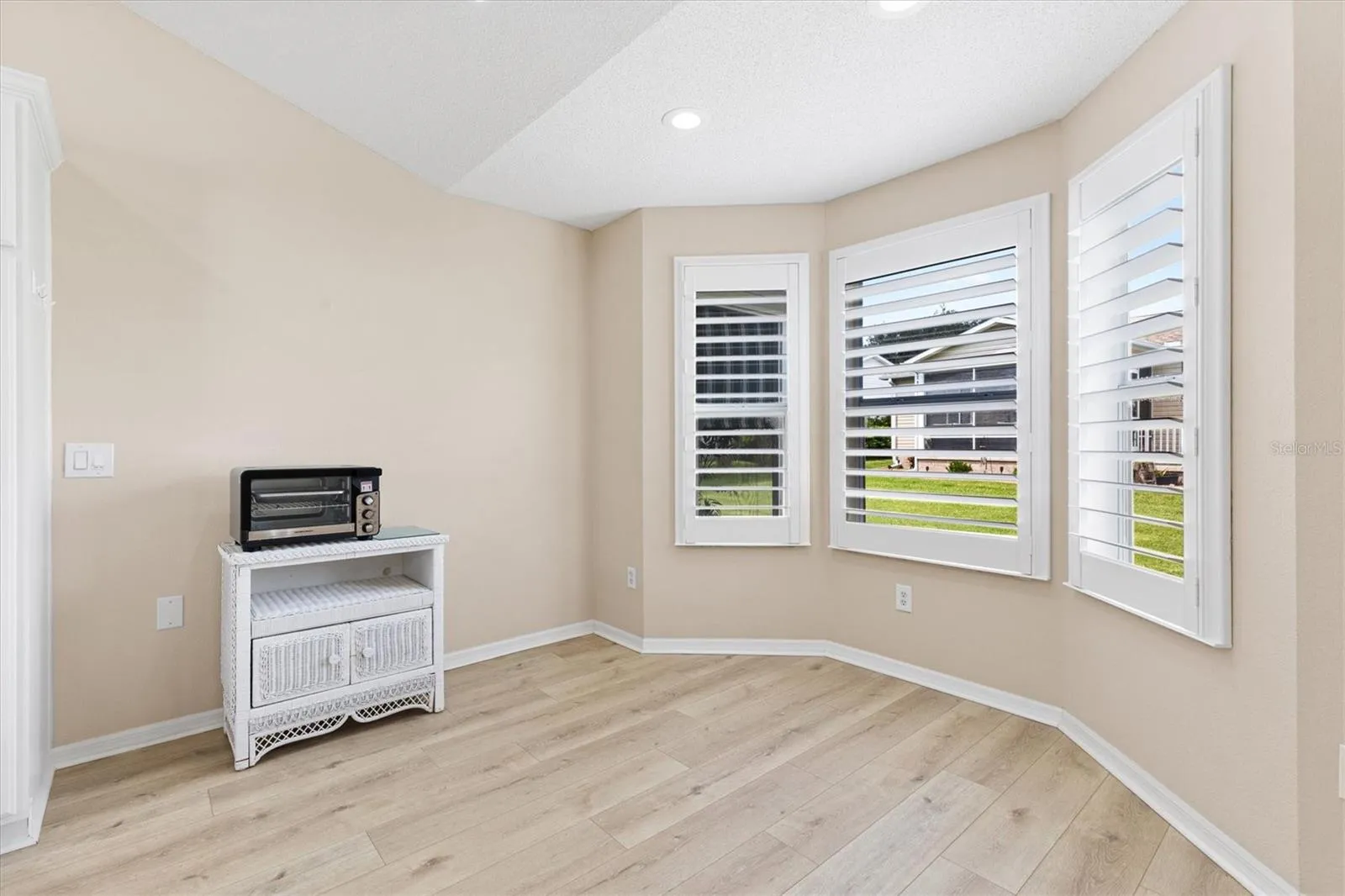 NEW PLANTATION SHUTTERS