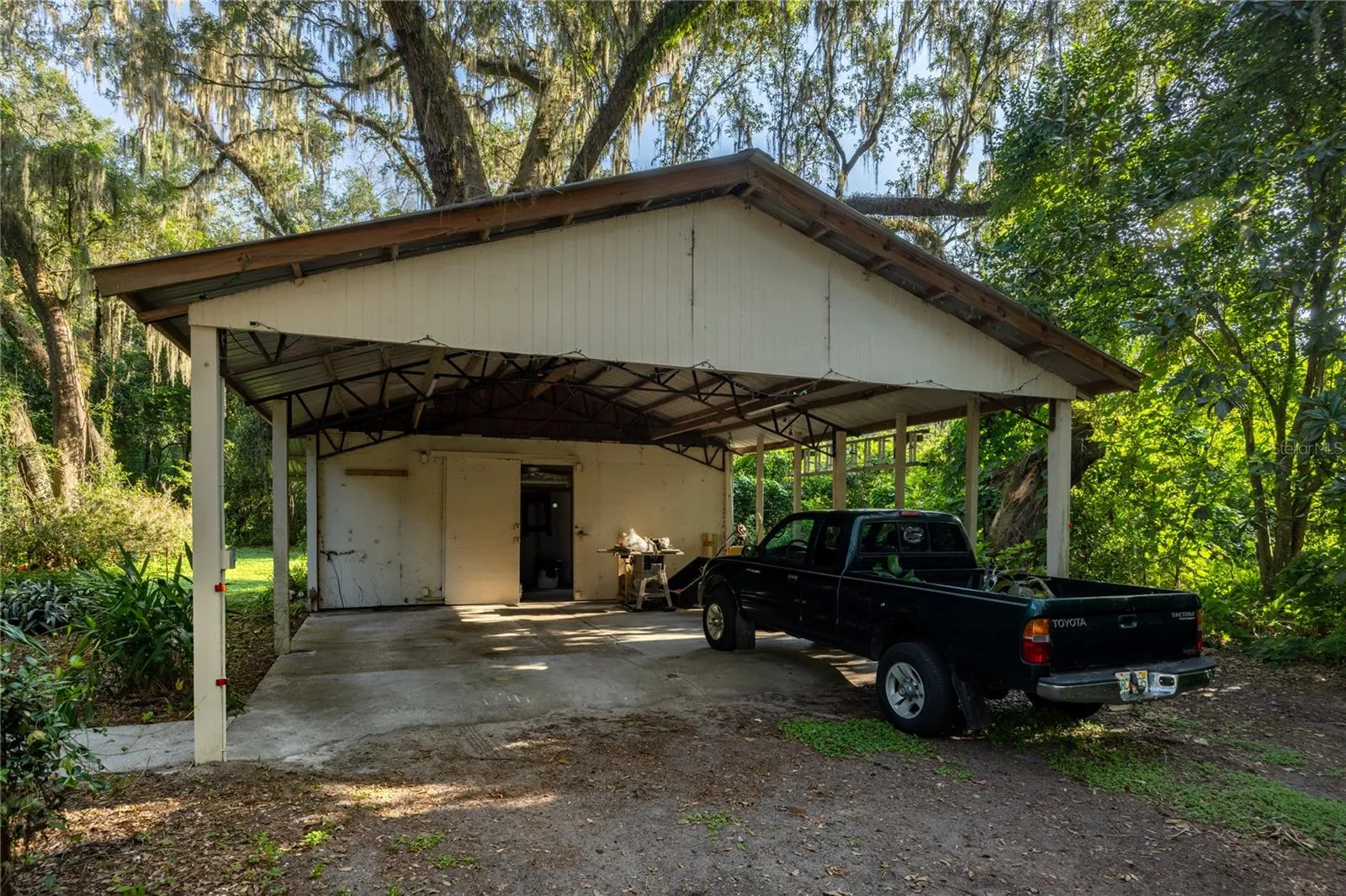 Carport/workshop