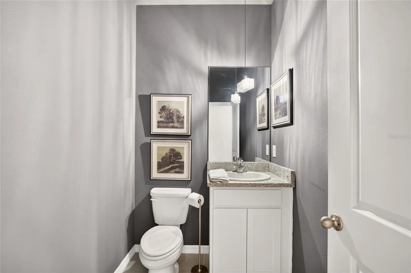 ENSUITE BATHROOM 4TH BEDROOM