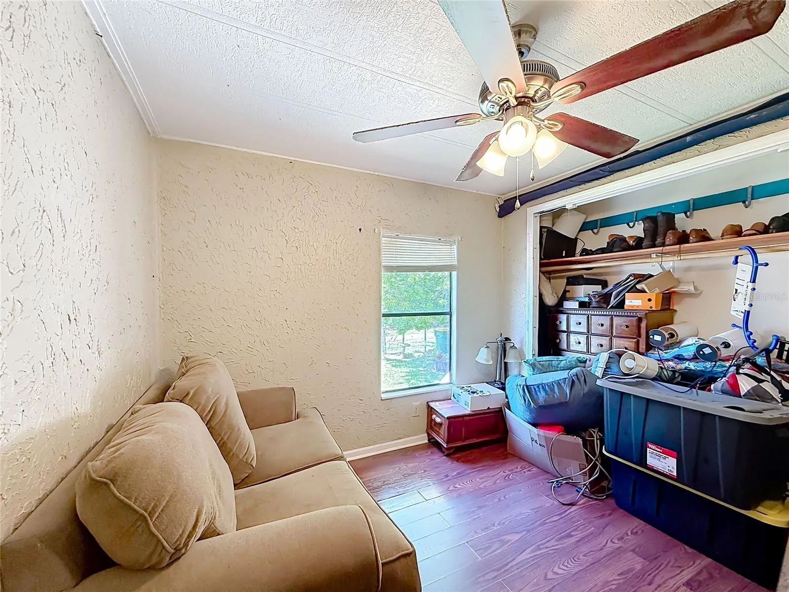 2nd bedroom