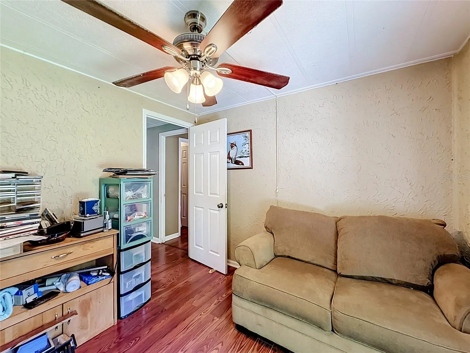 2nd bedroom