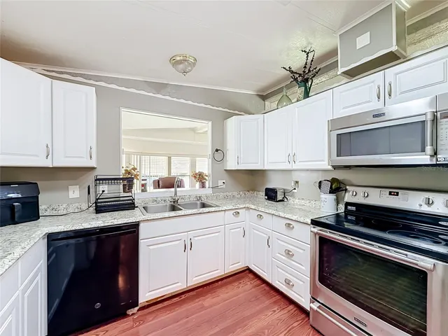 Kitchen appliances