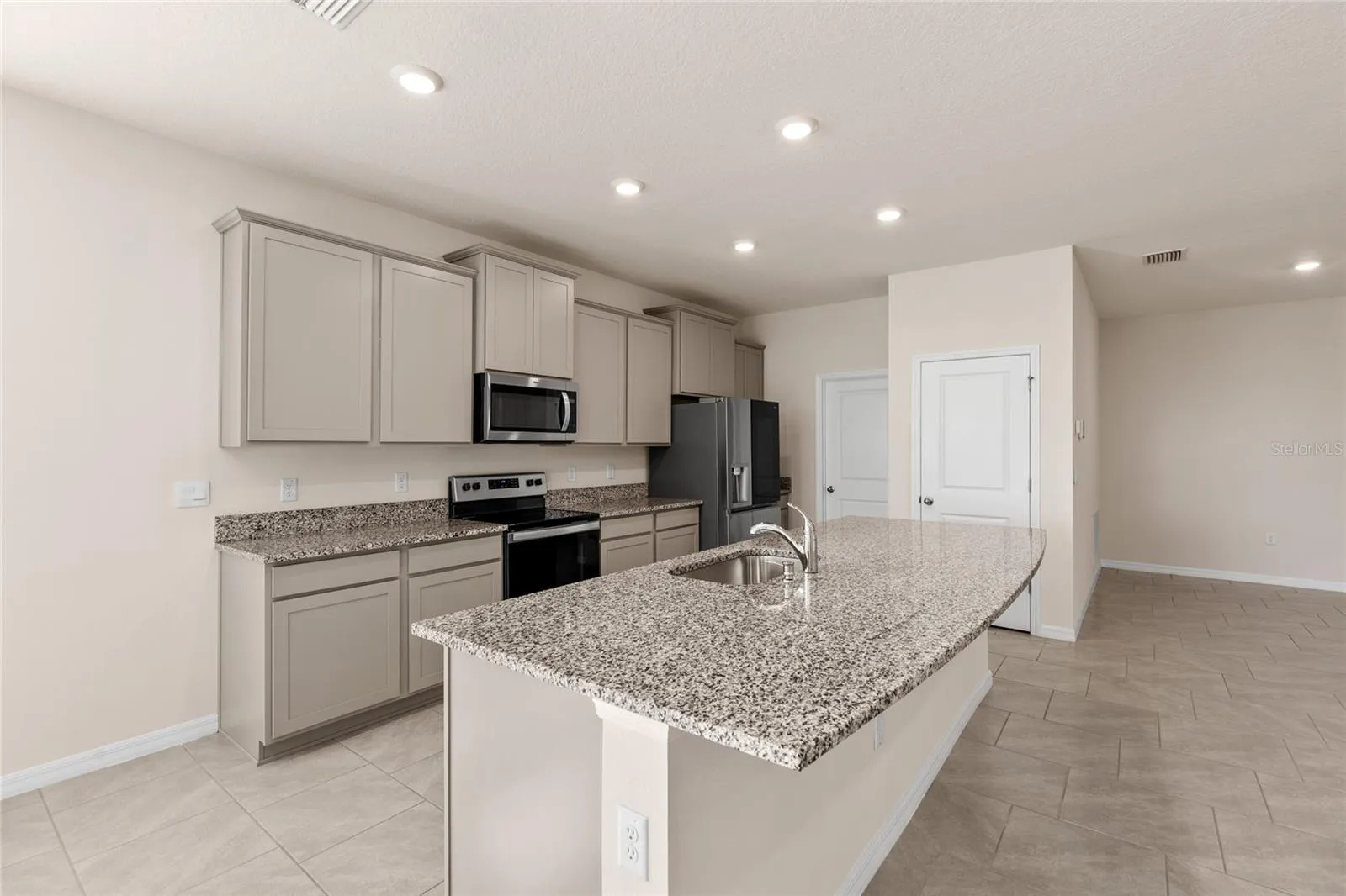 3504 Crescent Peak Way, Plant City, Florida 33565 — photo 12