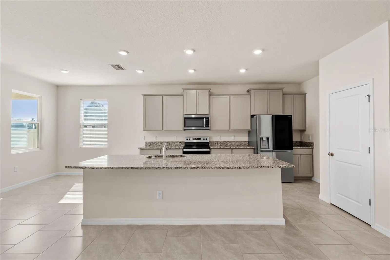 3504 Crescent Peak Way, Plant City, Florida 33565 — photo 14