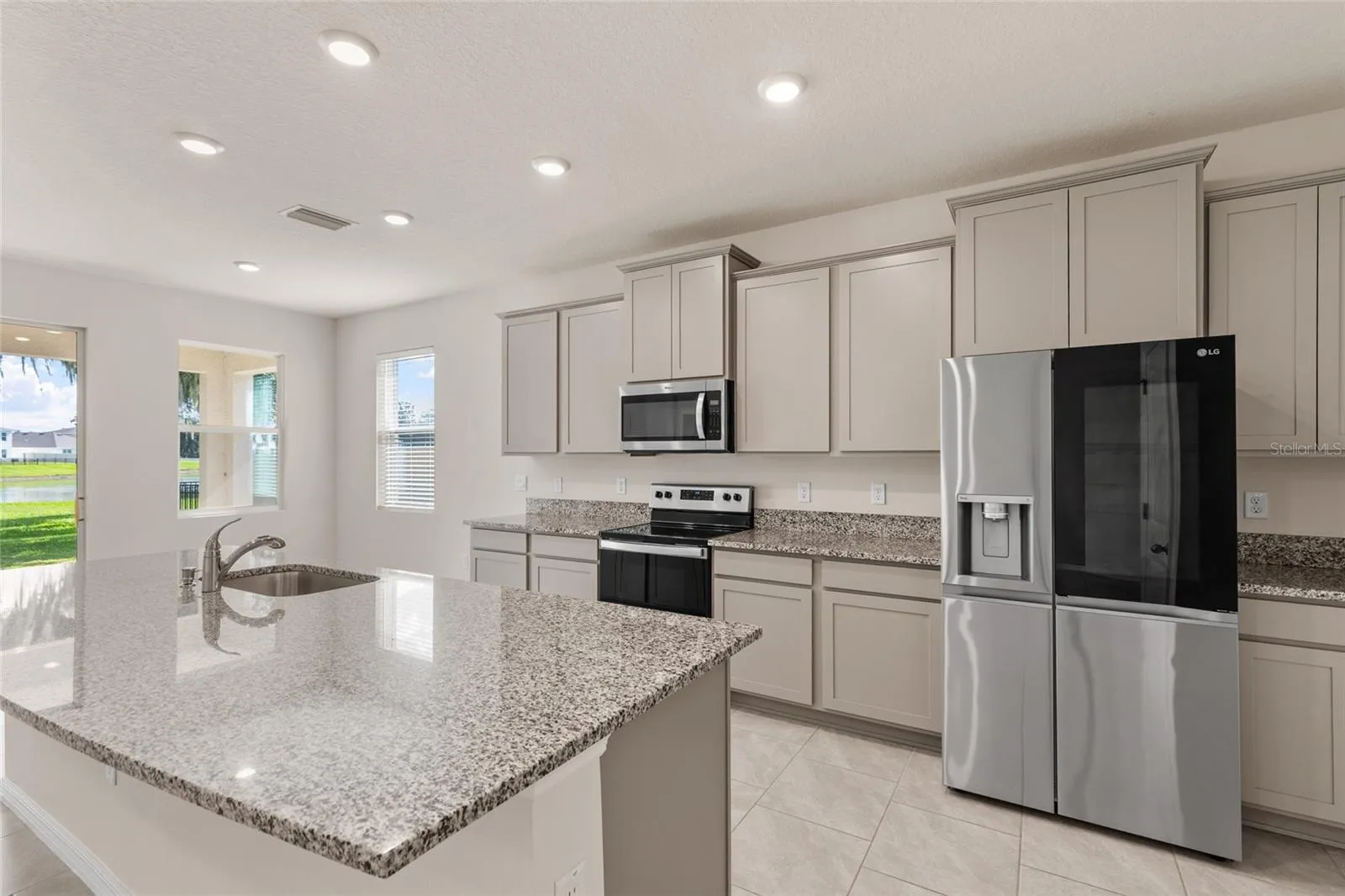 3504 Crescent Peak Way, Plant City, Florida 33565 — photo 11