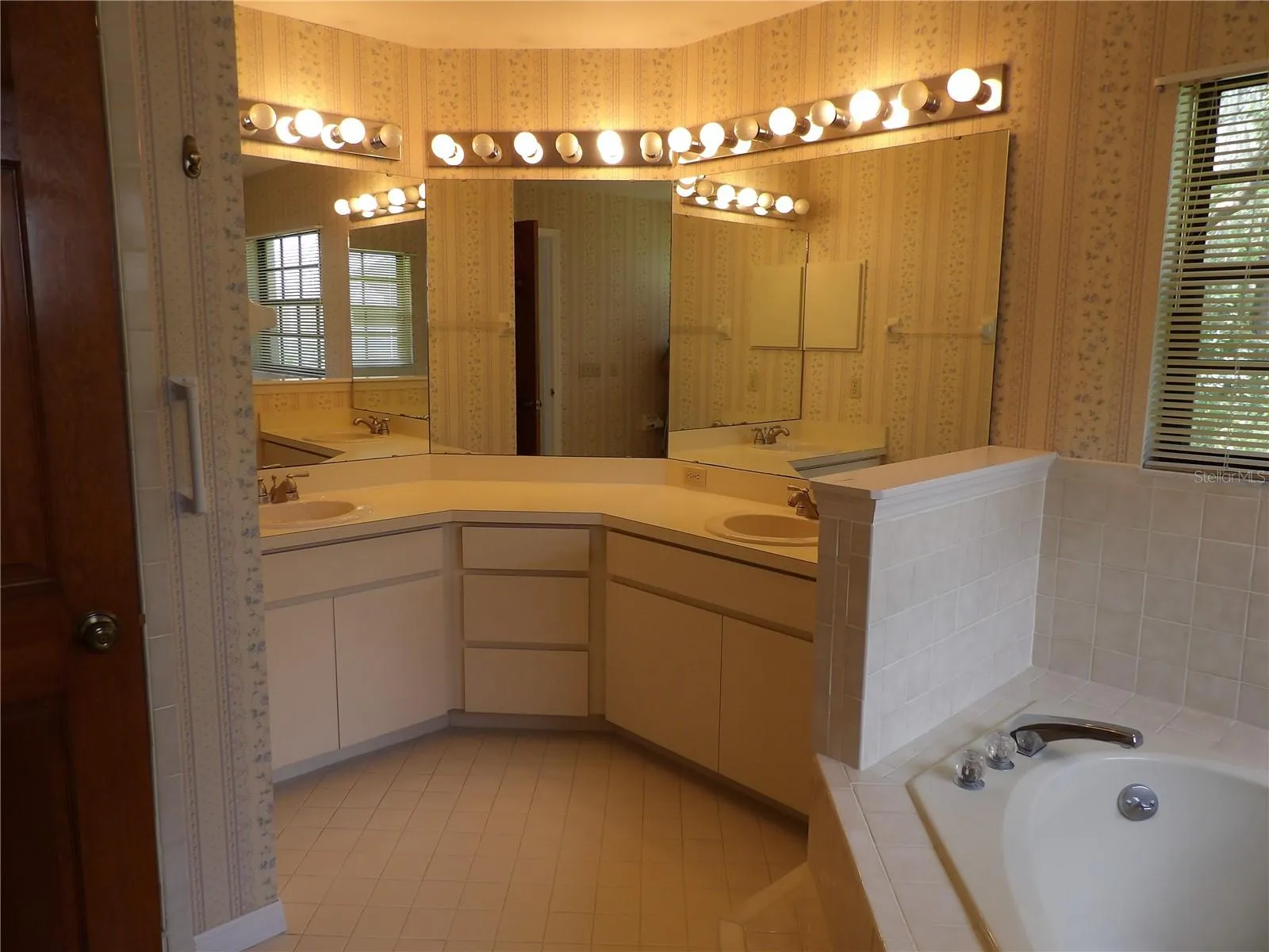6282 Forestwood Dr E, Lakeland, Florida 33811 — photo 23