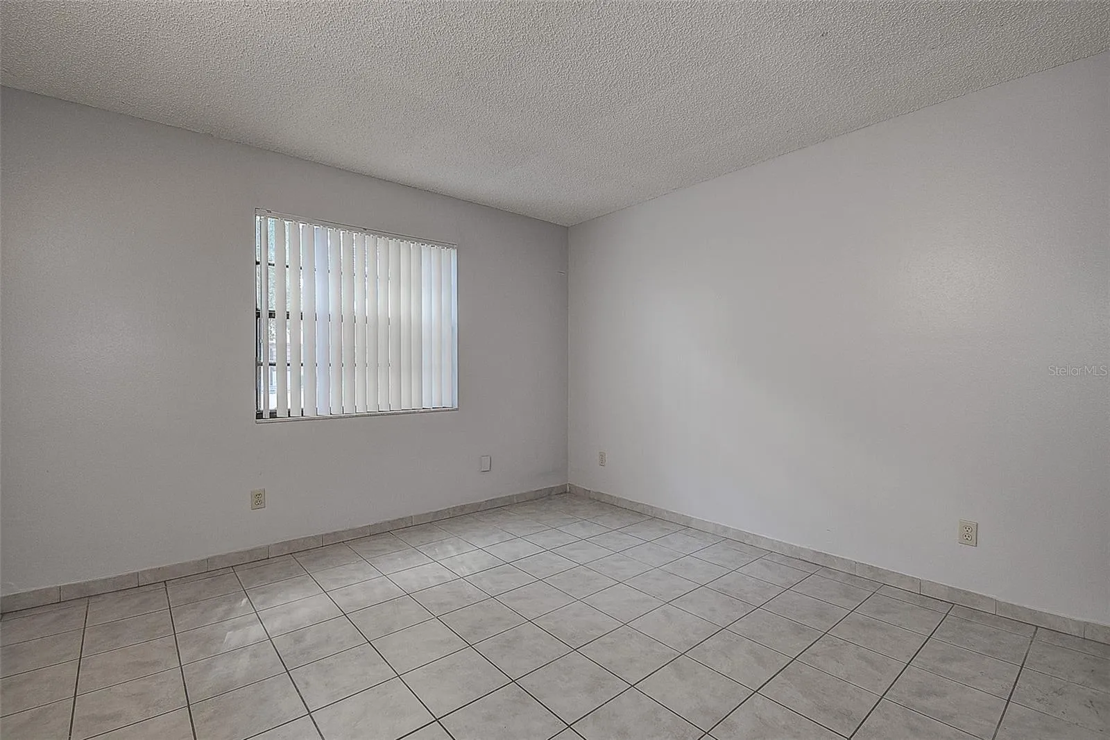2nd  bedroom