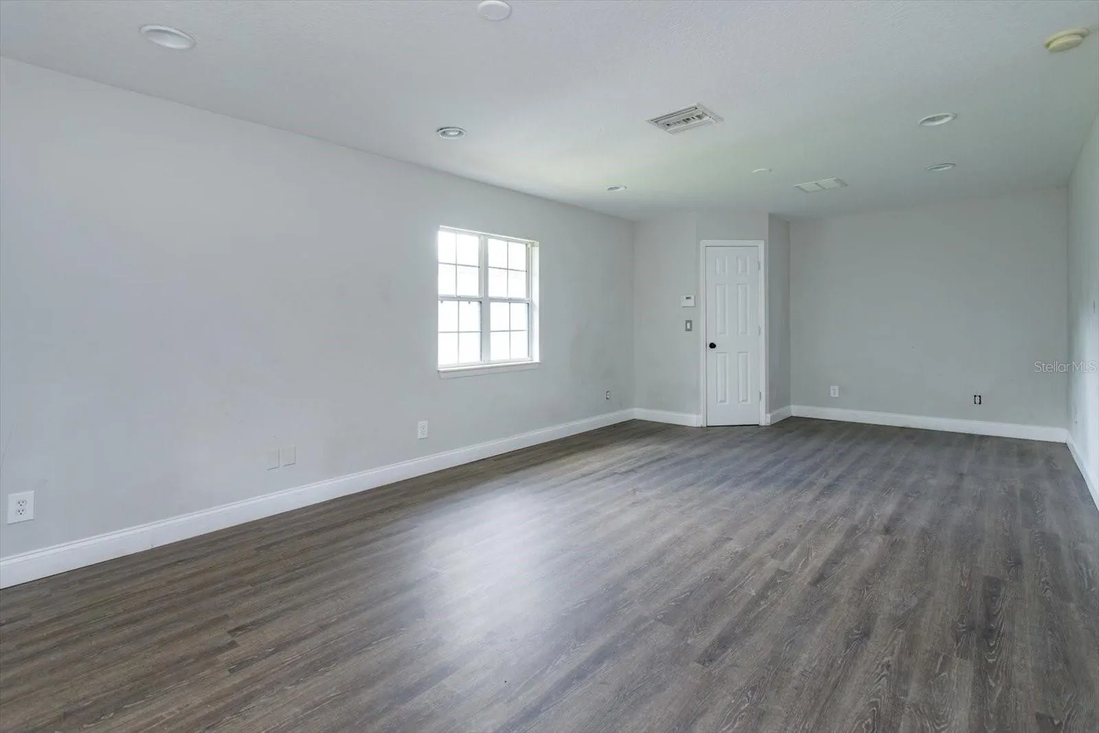 Upstairs 6th Bedroom