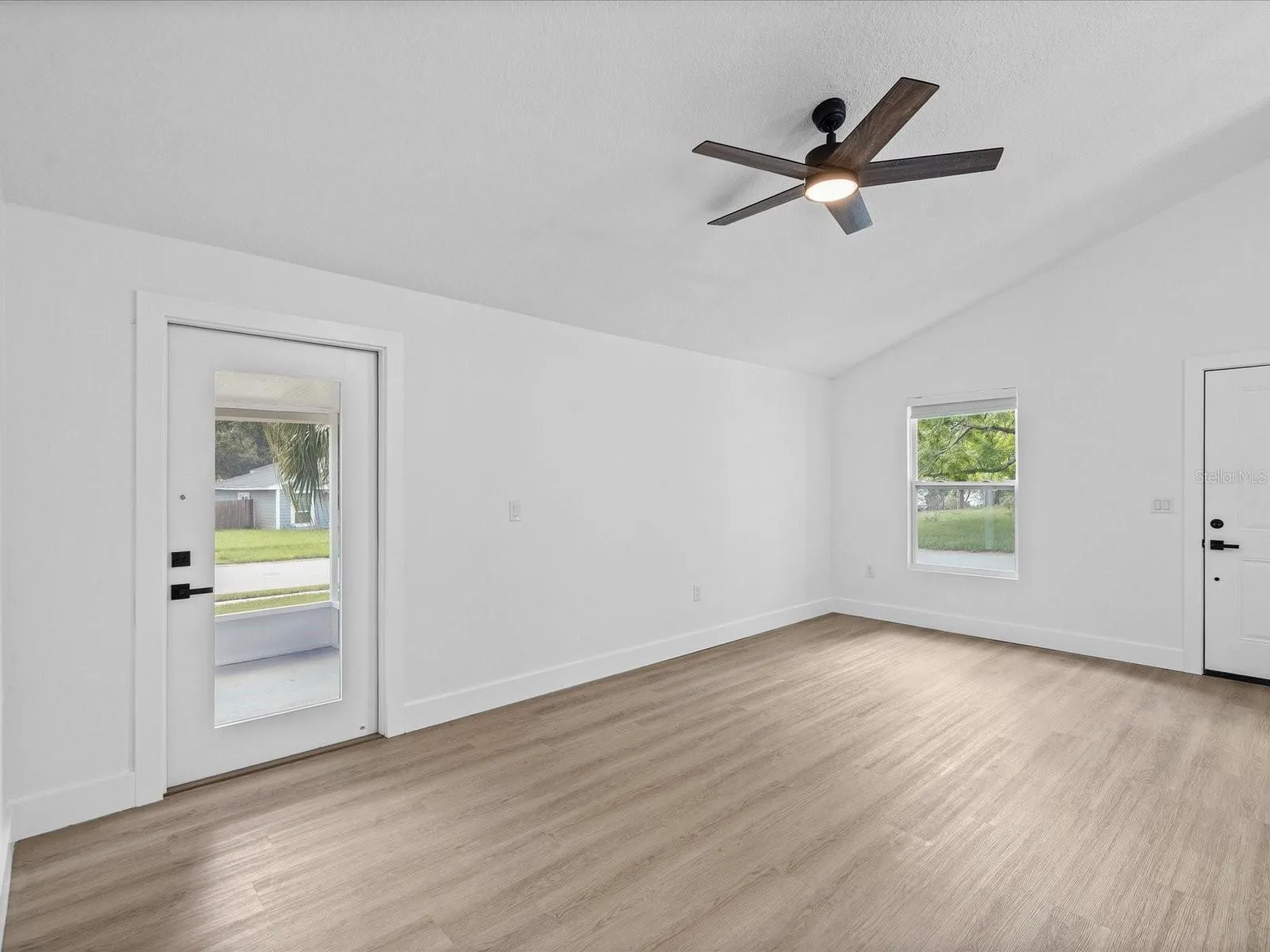 New Waterproof Luxury Vinyl Flooring
