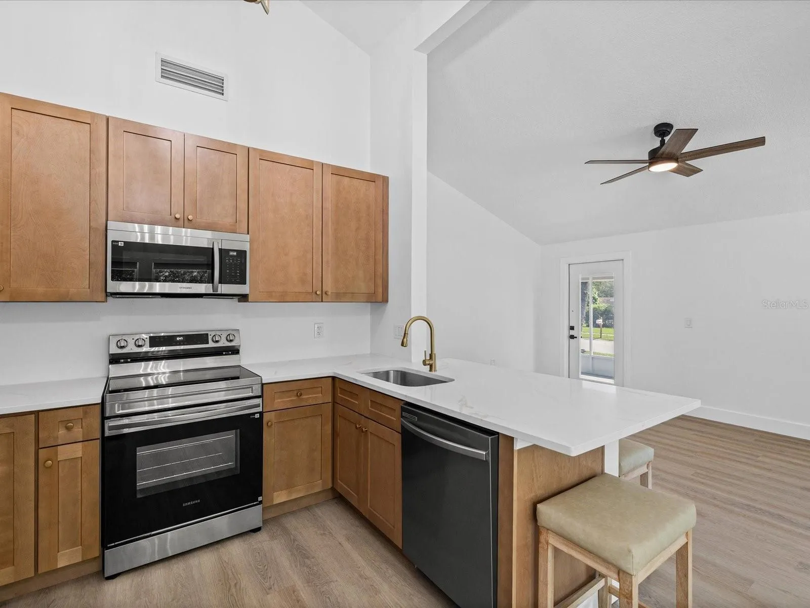 Calacatta Sunset Quartz Countertops
