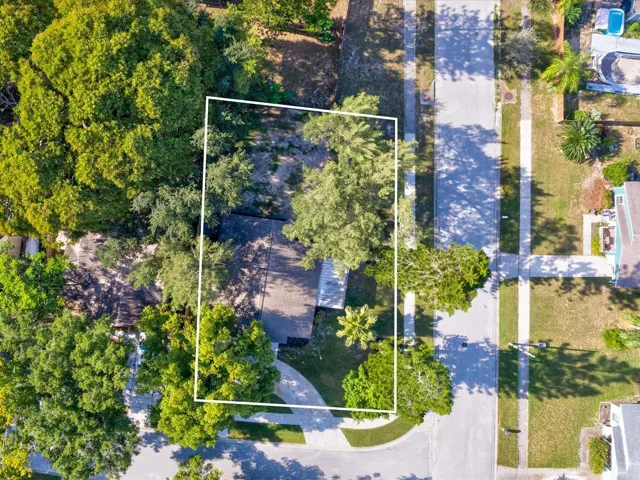 Large Lot, Fully Fenced Backyard