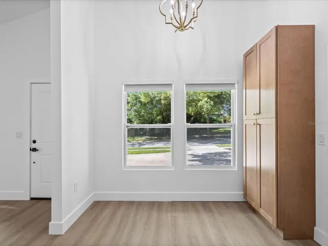 Eat in Kitchen Space