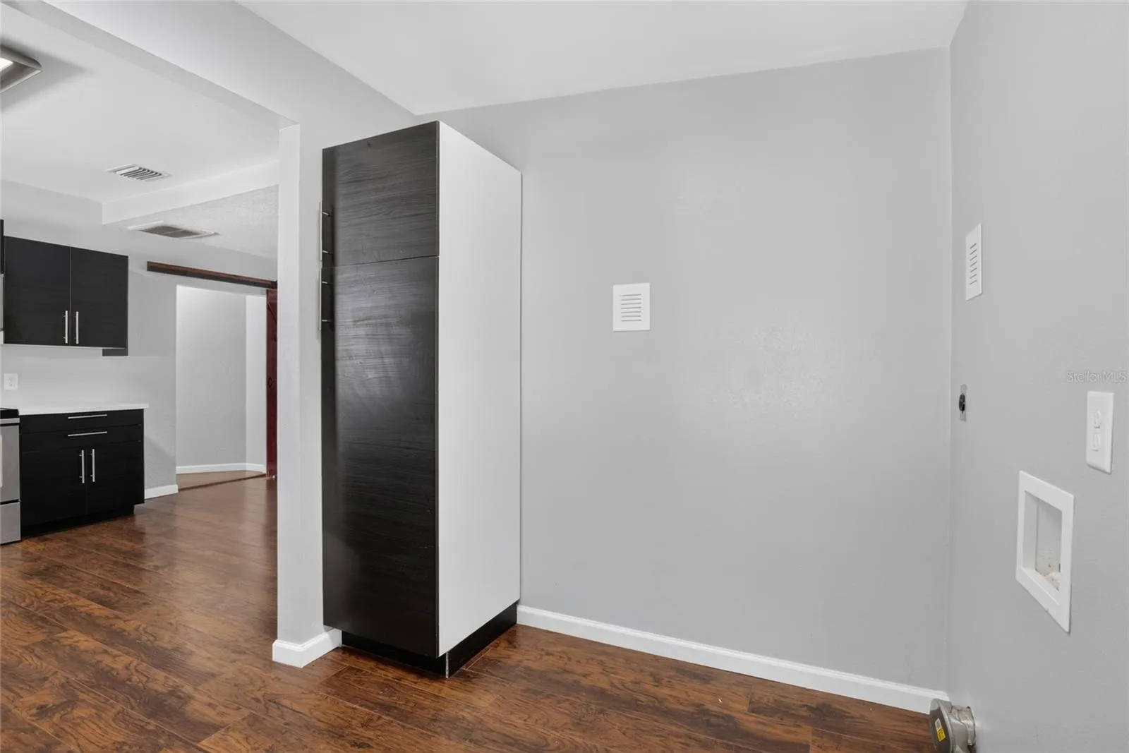 laundry utility room